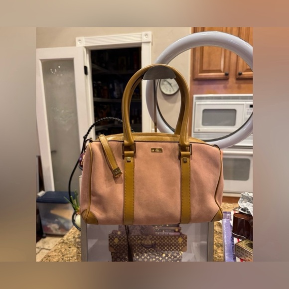 Want to be a Lucky Duck? Join my GiftAwaycongrats  @gabriellelee838 and @jtt1979 - Picture 9 of 15